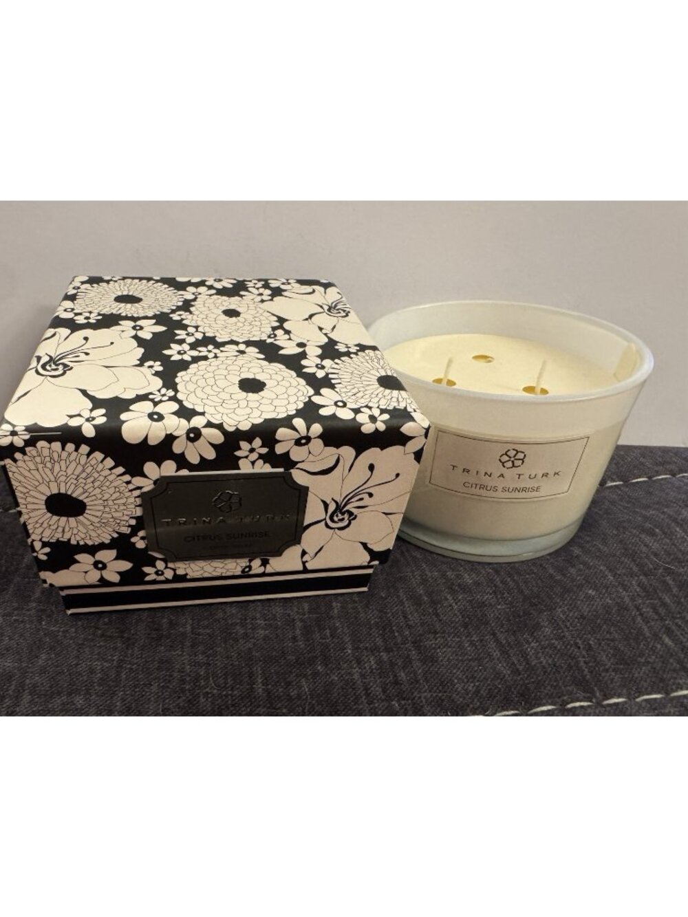 Trina Turk Citrus Surprise Scented Candle 3-Wick Glass Jar In Box J16